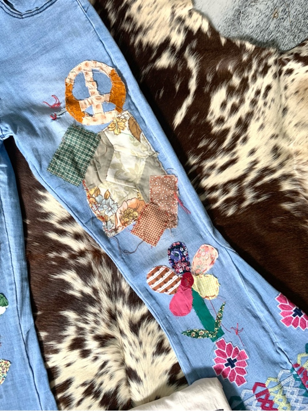 🌵Saints & Hearts Patchwork Hippie Embroidered Bell Bottoms Flare S🌵 - Picture 5 of 14